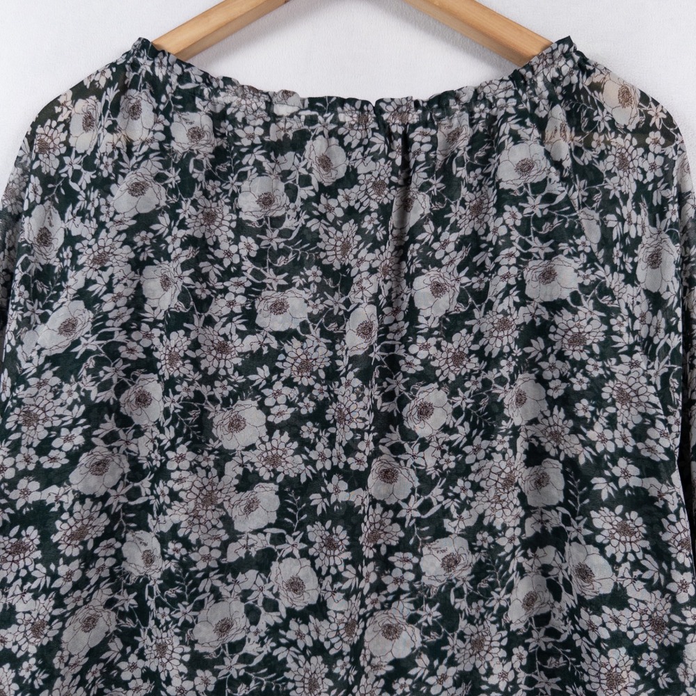 CAbi Bianca Floral Top Large Green Pullover Peasant Fairy Cottage Coastal Boho - Picture 4 of 9